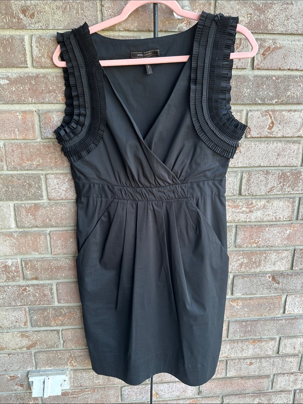 BCBGMaxAzria Black Sleeveless Pleated-Trim Midi Dress